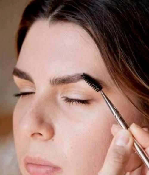 Пошаговая инструкция: как правильно выщипать брови дома 05 Пошаговая инструкция: как правильно выщипать брови дома 05