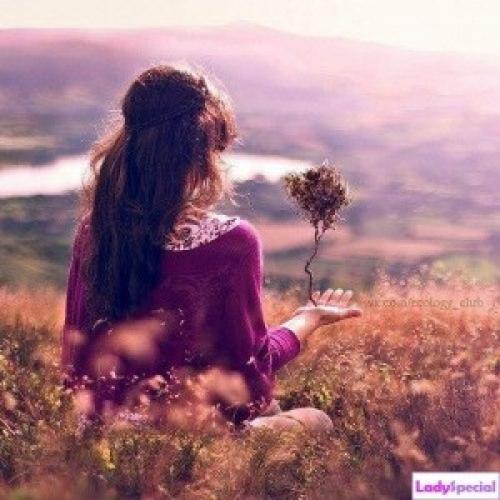 Как принять свою женскую сущность. Скрытые программы, не позволяющие принять себя, как женщину