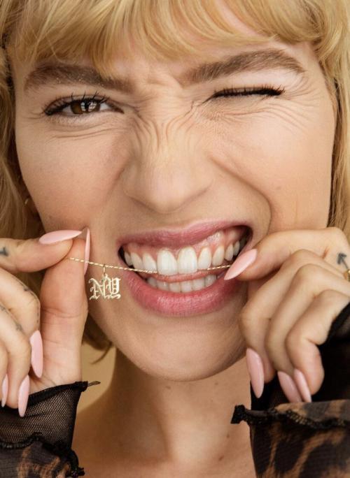 Как сделать брови красивыми без использования косметики. Лайфхак: густые брови с помощью мыла