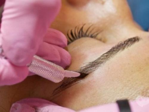 Как сделать брови красивыми в домашних условиях: пошаговая инструкция 12 Как сделать брови красивыми в домашних условиях: пошаговая инструкция 12