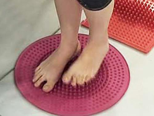 Шишка на суставе мизинца: причины, симптомы и лечение 03