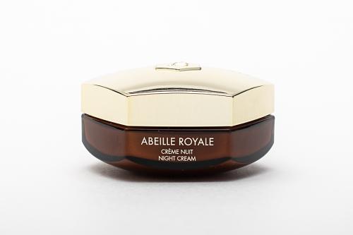 Как правильно ухаживать за сухой кожей лица. Влага, дающая силы: как ухаживать за сухой кожей 15