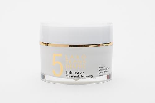 Как правильно ухаживать за сухой кожей лица. Влага, дающая силы: как ухаживать за сухой кожей 13