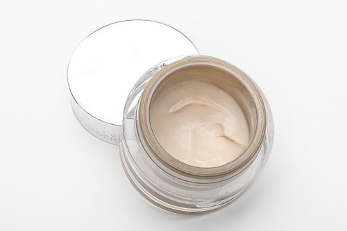 Как правильно ухаживать за сухой кожей лица. Влага, дающая силы: как ухаживать за сухой кожей 10