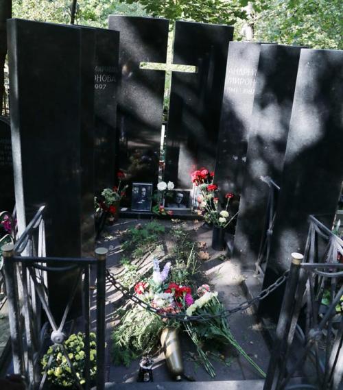 Скандальный поворот в личной жизни Евгения Миронова: что на самом деле произошло 06