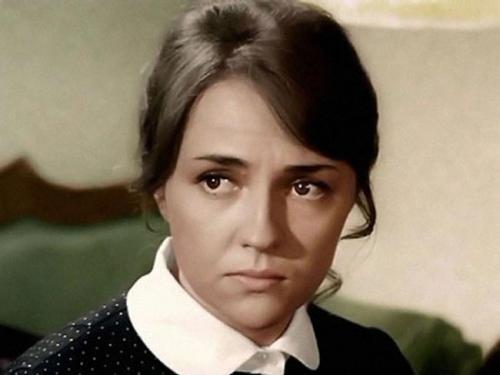 Скандальный поворот в личной жизни Евгения Миронова: что на самом деле произошло 02