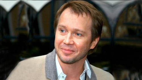 Как складывается карьера и судьба Евгения Миронова.. Евгений Миронов: Яркие роли, любовь и нелепые слухи в судьбе застенчивого романтика