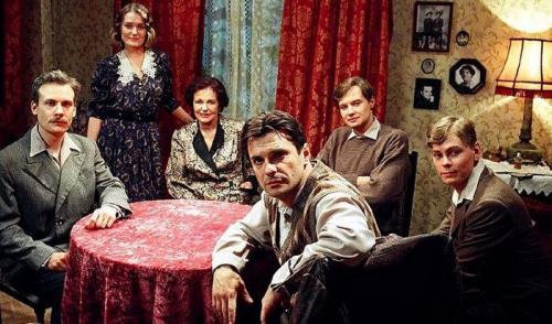 Как Евгений Миронов относится к славе и как она влияет на его личную жизнь. Киношная слава Астахова и Миронова