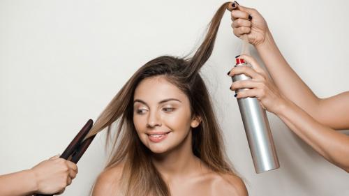 Есть ли специфические средства для стайлинга, рекомендованные для полных женщин с определенными стрижками. Cредство для укладки волос.
Какой стайлинг выберешь ты?