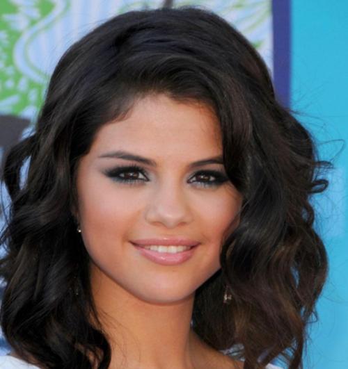 Какие ошибки нужно избегать при выборе стрижки для полного лица в 2025 году. Как выбрать стрижку для полного лица