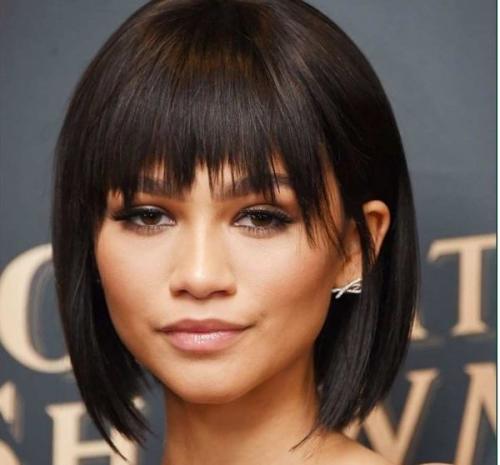 Мода 2025: Лучшие стрижки для круглого лица 03 Мода 2025: Лучшие стрижки для круглого лица 03