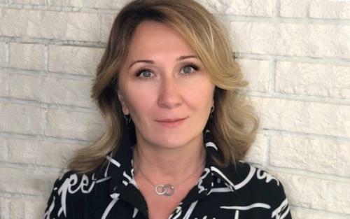 Можно ли носить длинные волосы с полным лицом, и какие стили рекомендуются. Главные правила выбора причесок для полного лица