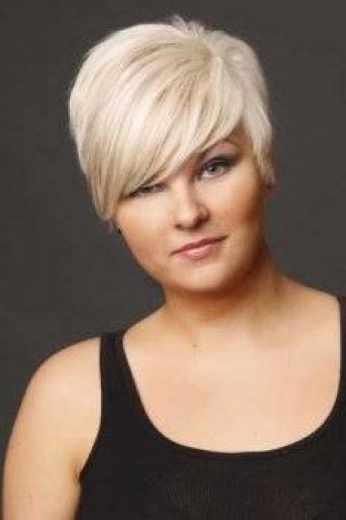 Короткие стрижки для полного лица: тренды 2025 года 06