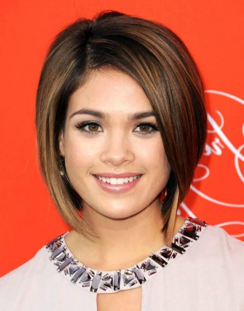 Какие стилисты рекомендуют средства для укладки для круглых лиц. Женские прически для круглого лица 2025 — фото на короткие, средние и длинные волосы, после 40, 50 лет