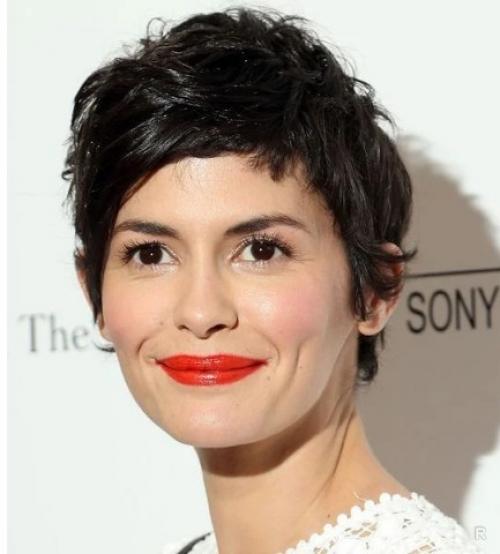 Как сделать короткую стрижку более женственной и мягкой. Простые способы, которые помогут оставаться женственной и привлекательной с короткой стрижкой