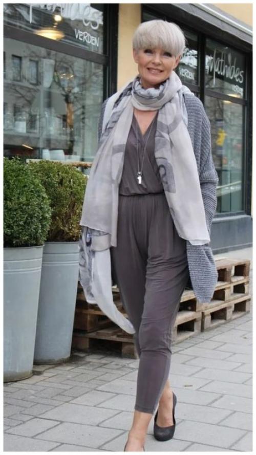 Какие аксессуары можно использовать с короткой стрижкой. Женственность с короткими волосами: особенности стиля