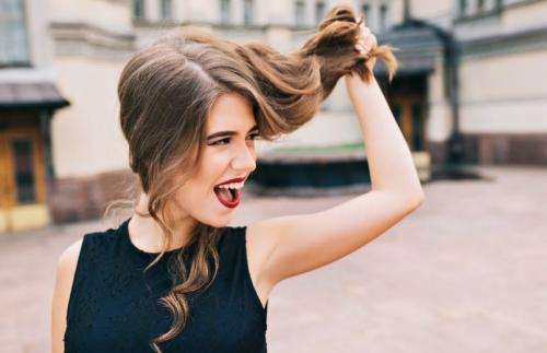 Какие аксессуары лучше всего сочетаются с такой стрижкой. Твое главное украшение: как подобрать серьги к прическе