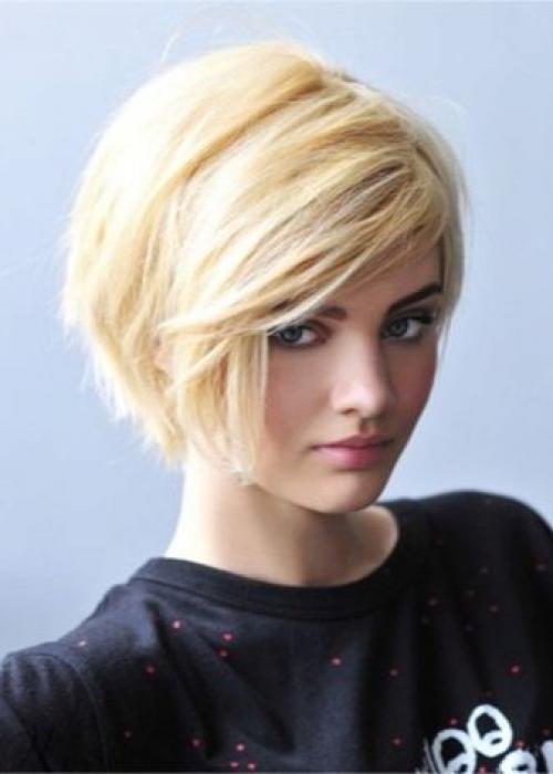 Какие стрижки подходят для полного лица. В этой статье расскажу, какие стрижки помогут визуально сузить лицо, скорректировать профиль и даже выправить осанку 05 Какие стрижки подходят для полного лица. В этой статье расскажу, какие стрижки помогут визуально сузить лицо, скорректировать профиль и даже выправить осанку 05