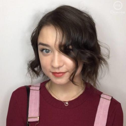 Стрижки для круглого лица 2022. Актуальные короткие стрижки для круглого лица – фото