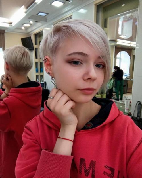 Стрижки для круглого лица 2022. Актуальные короткие стрижки для круглого лица – фото