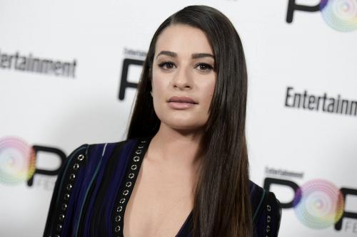 Прически для круглого лица на длинные волосы. Стрижки на длинные волосы для круглого лица: выбор All Things Hair