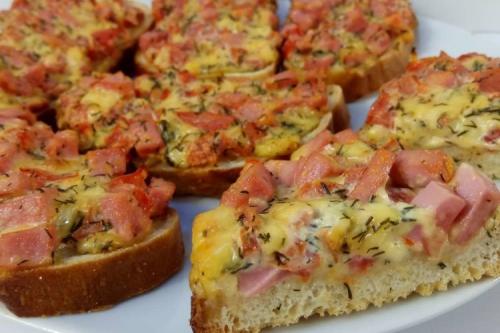 Горячий сэндвич с ветчиной и сыром. 20 шикарных рецептов горячих бутербродов