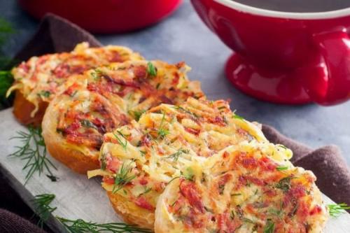 Горячий сэндвич с ветчиной и сыром. 20 шикарных рецептов горячих бутербродов