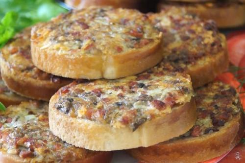 Горячий сэндвич с ветчиной и сыром. 20 шикарных рецептов горячих бутербродов