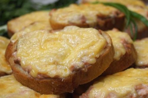 Горячий сэндвич с ветчиной и сыром. 20 шикарных рецептов горячих бутербродов