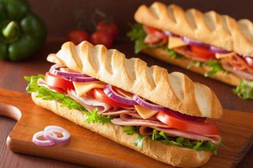 Сэндвич с ветчиной и огурцом. 20 рецептов самых вкусных сэндвичей в домашних условиях