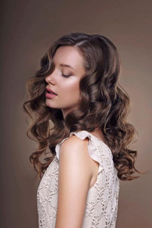 Карамельный цвет волос: обзор популярных вариаций цвета