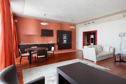 Терракотовый цвет, какому цветотипу подходит. Модный терракотовый: кому идет, как и с чем носить? 09