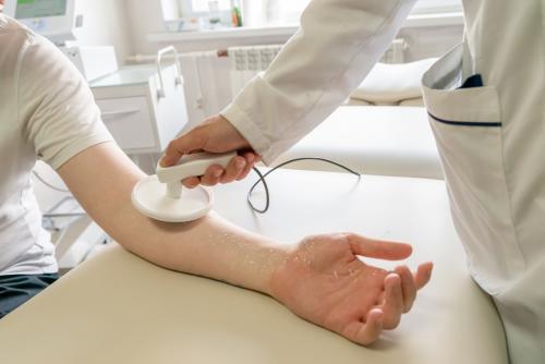 Повышение качества жизни после эндопротезирования: как справиться с хромотой 01