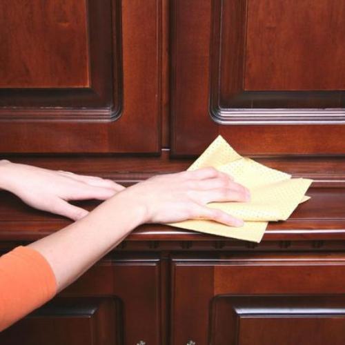 Как удалить краску с полированной мебели. 5 народных способов чистки полированной мебели
