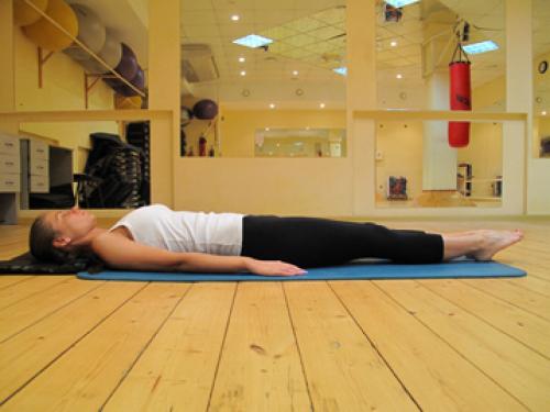 Упражнения для пальцев ног. Упражнения для стоп лежа