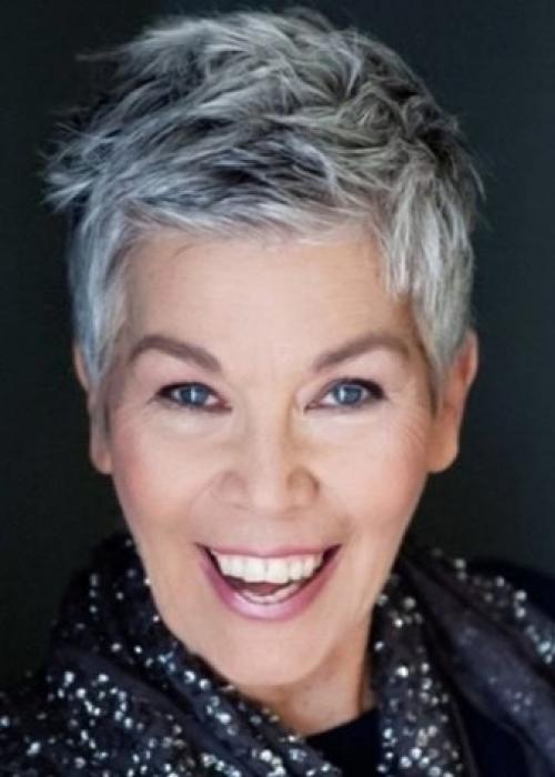 Стрижки на короткие волосы для круглого лица. Стрижки для круглого лица 2022: модные и красивые идеи 20