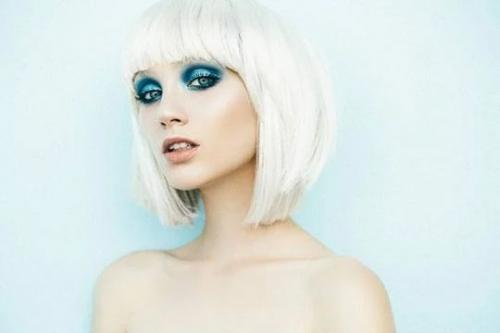 Удлиненное каре на круглое лицо с челкой. Виды каре, подходящие для круглого лица