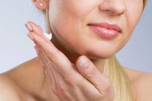 ТОП-6 способов придать лицу свежий вид. Как освежить лицо быстро в домашних условиях. Как сделать лицо свежим 05 ТОП-6 способов придать лицу свежий вид. Как освежить лицо быстро в домашних условиях. Как сделать лицо свежим 05