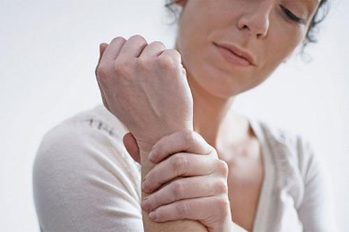 Правое плечо немеет. Болит плечо и немеет рука 03