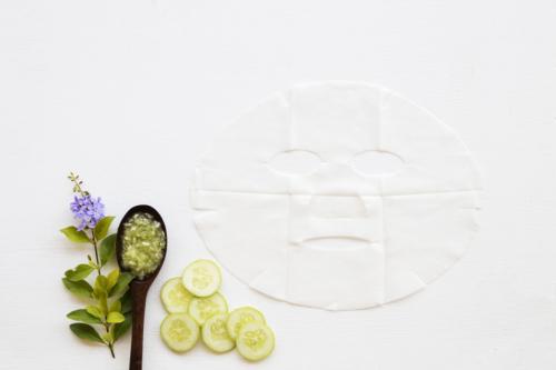 Какие ингредиенты можно использовать для создания маски для сухой кожи лица в домашних условиях для лица с чувствительной кожей