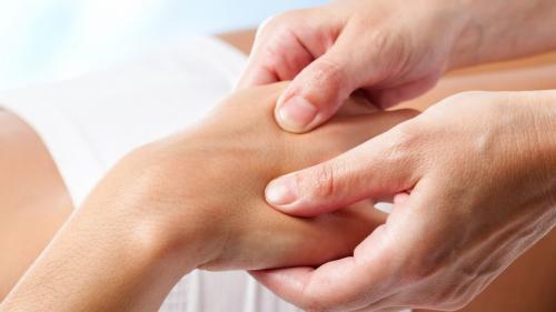 Шишки при артрите причины. ПРИЧИНЫ И ТРЕВОЖНЫЕ СИГНАЛЫ, КОТОРЫЕ МОГУТ УКАЗЫВАТЬ НА ПОРАЖЕНИЕ 04 Шишки при артрите причины. ПРИЧИНЫ И ТРЕВОЖНЫЕ СИГНАЛЫ, КОТОРЫЕ МОГУТ УКАЗЫВАТЬ НА ПОРАЖЕНИЕ 04