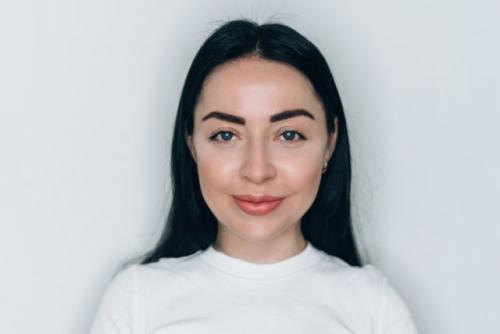 Как замаскировать темные круги под глазами с помощью макияжа. Круги ада: учимся маскировать синяки под глазами