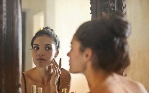 Как влияют на здоровье женщин вредные привычки, такие, как курение и употребление алкоголя. В чем заключается негативное действие на женский организм?