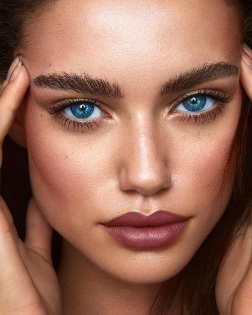 Какие процедуры для бровей считались самыми модными в 2025 году. Самые модные брови 2025: как добиться идеальных бровей, которые вам подойдут