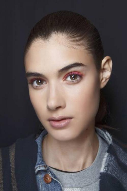 Как использовать контурный карандаш для губ в сочетании с помадой. Как можно использовать карандаш для губ ?