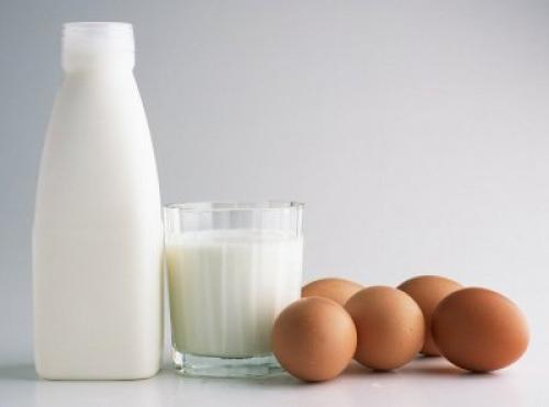 Как можно комбинировать маски для волос из яиц с другими уходовыми продуктами. Что дают яйца?