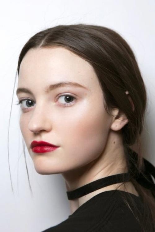 Как выбрать правильный оттенок помады для своего цветотипа. Поцелуй на удачу: как подобрать цвет помады?