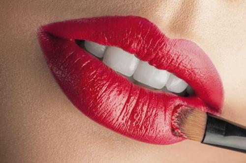 Как правильно фиксировать макияж губ, чтобы он держался долго. Стойкий макияж губ: как создать?
