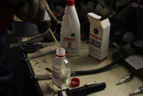 Раскоксовка димексидом минусы. Полная очистка двигателя димексидом: плюсы и минусы применения. Отзывы, нюансы, опасность и технология проведения процедуры