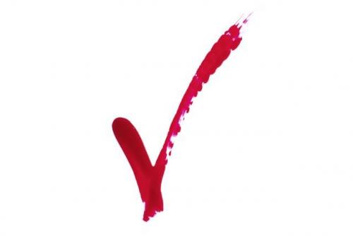 Как избежать размазывания яркой помады за пределы губ. Макияж с красной помадой: 5 главных ошибок